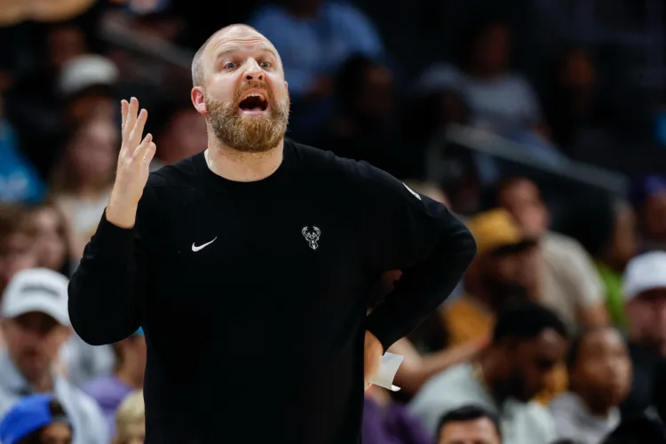 Pistons favored to repeat as Central champs
